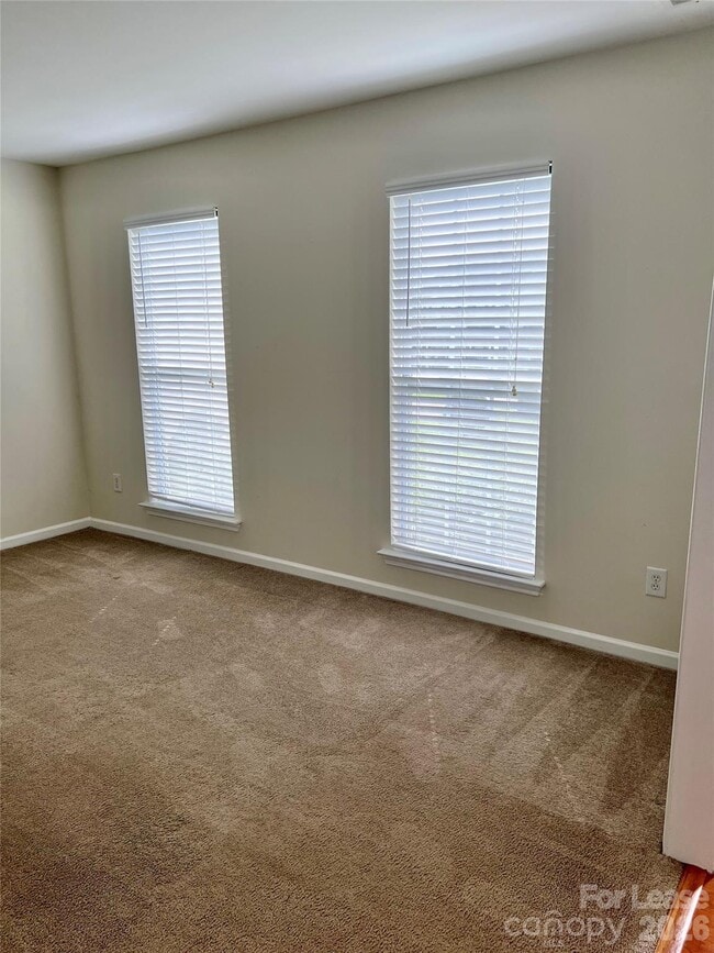 Building Photo - 2340 Wexford Way