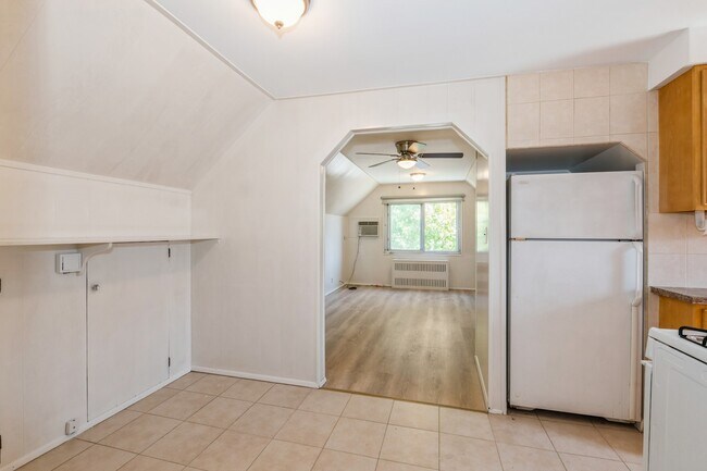 Primary Photo - 5838 203rd St