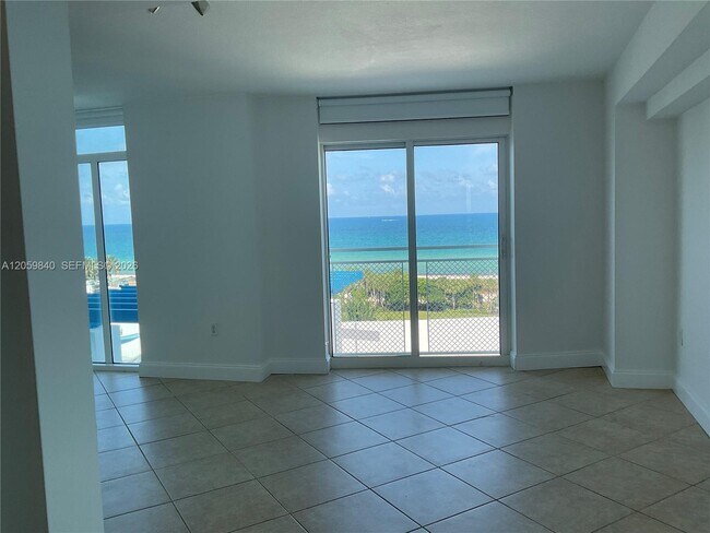 Building Photo - 7600 Collins Ave
