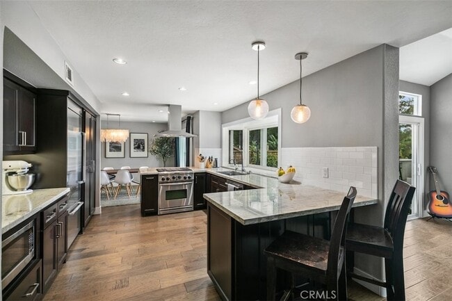 Building Photo - 28792 Bolanos