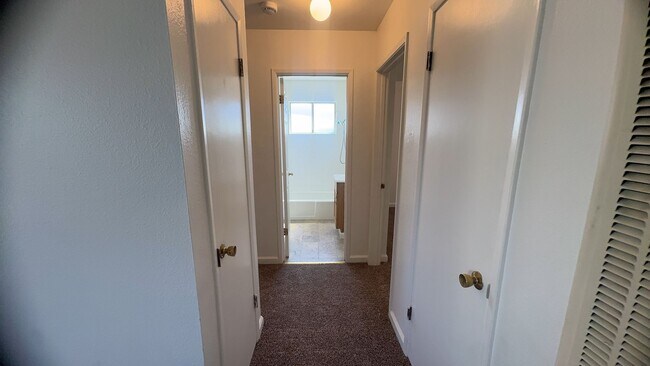 Building Photo - 1911 Celeste Ct