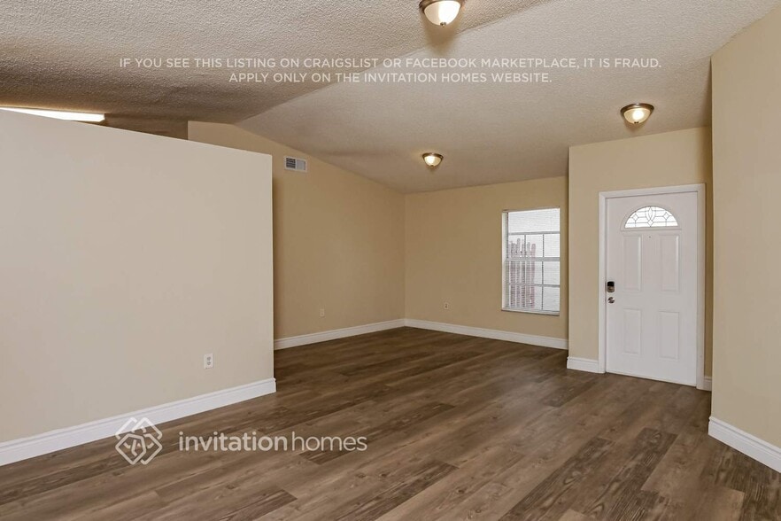 Building Photo - 6572 NW 197th Ln