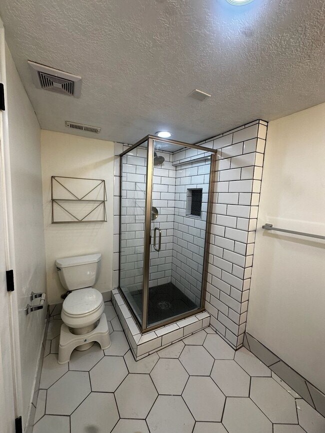 Building Photo - 1638 E 3150 S