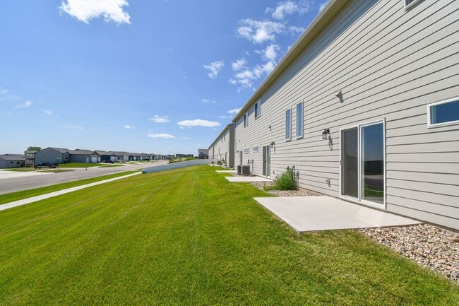 Building Photo - 8142 E Tencate Pl