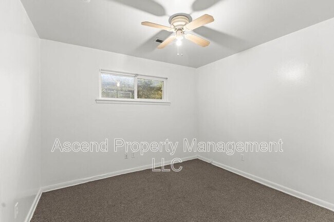 Building Photo - 1611 Roanoke Ave
