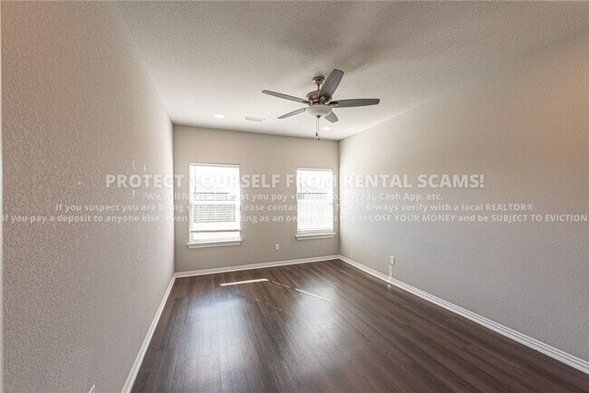 Building Photo - 211 Grove Ln
