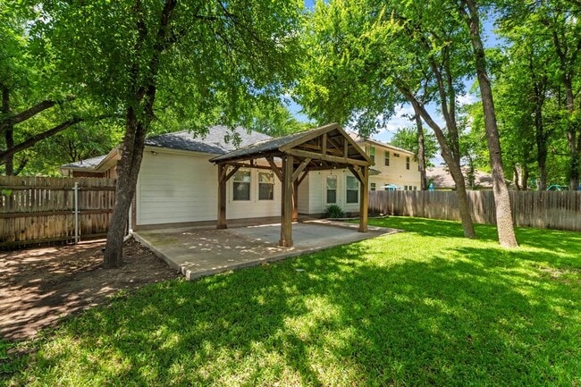 Building Photo - 309 Creek Ridge Ln