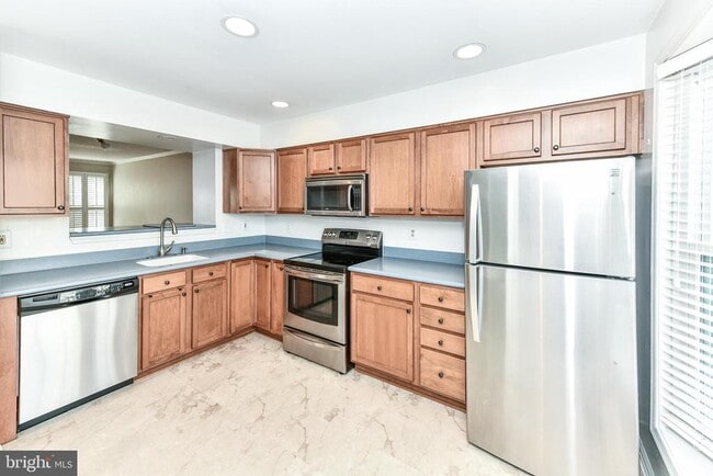 Building Photo - 21 Fendall Ave