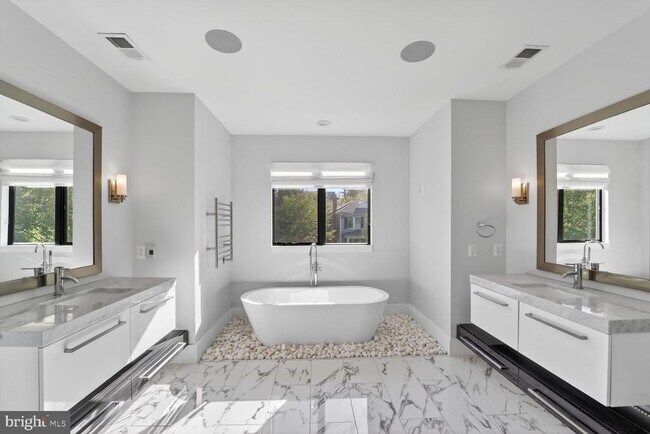 Building Photo - 5310 Dorsett Pl NW