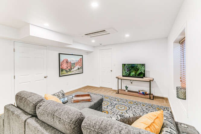 Building Photo - 3234 Taft Ct