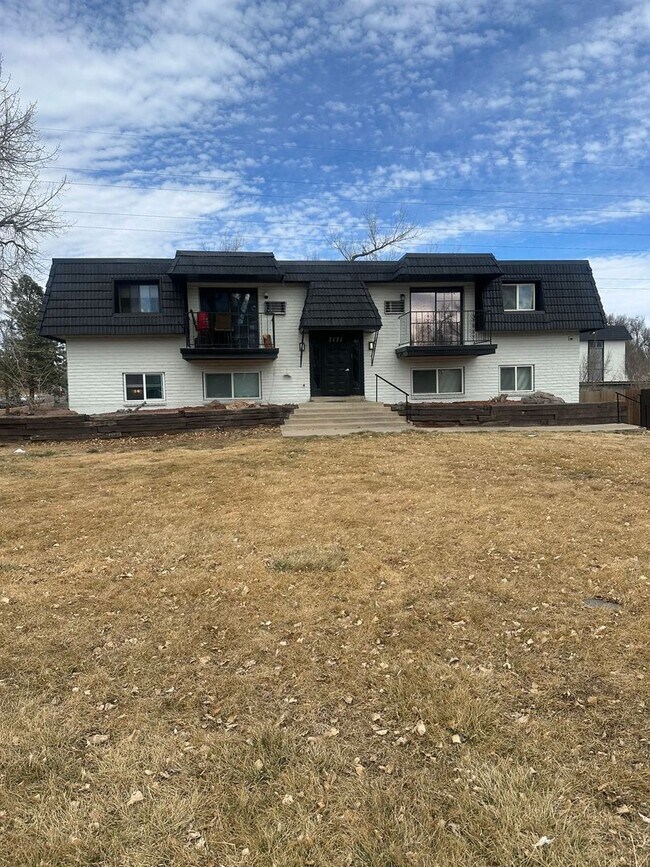 Building Photo - 7171 W 10th Ave