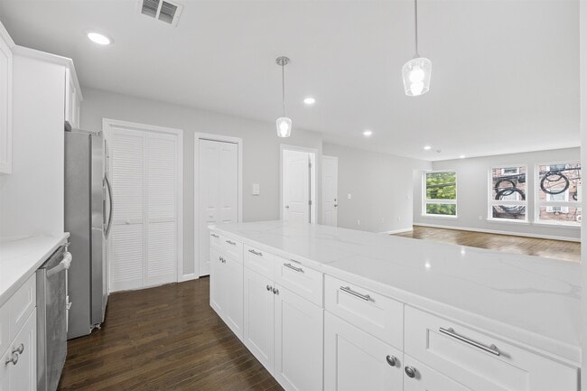 Building Photo - 45 Franklin St