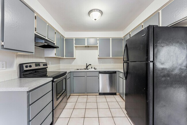 Building Photo - 152-154 Judson St., Unit 154