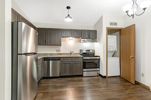 Building Photo - Eagle View Apartments