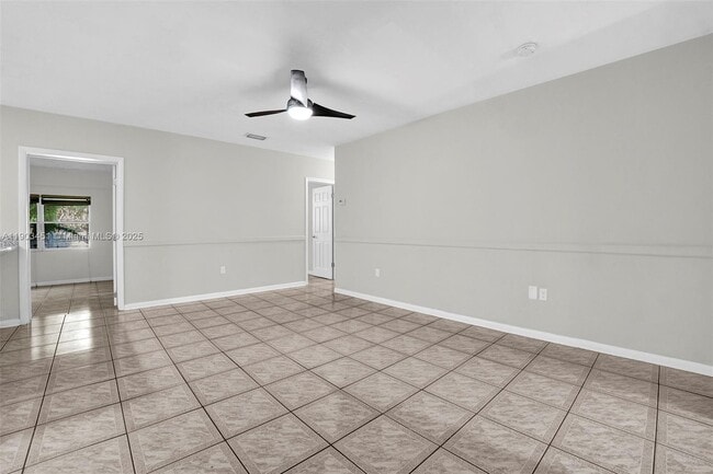 Building Photo - 12193 SW 82nd Ave