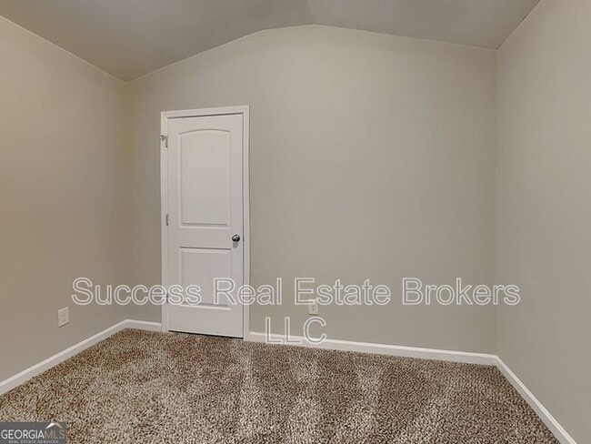 Building Photo - 65 Timberland Trace Way