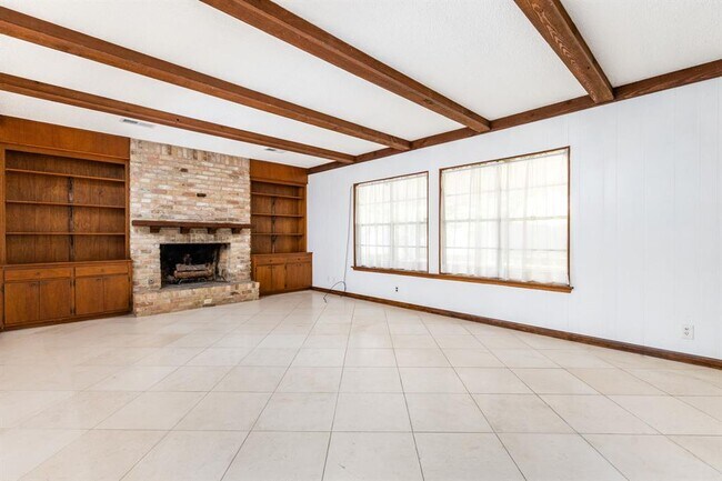 Building Photo - 4007 Edgerock Dr