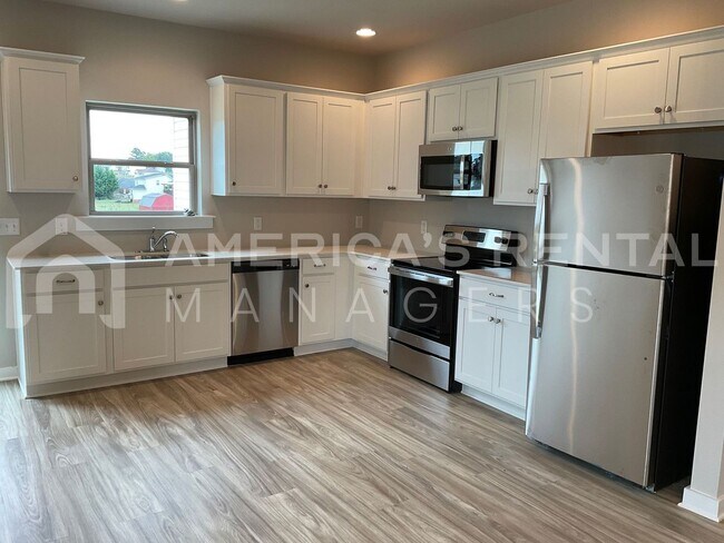 Building Photo - Home for Rent in Weaver AL! Available to View Now!!!