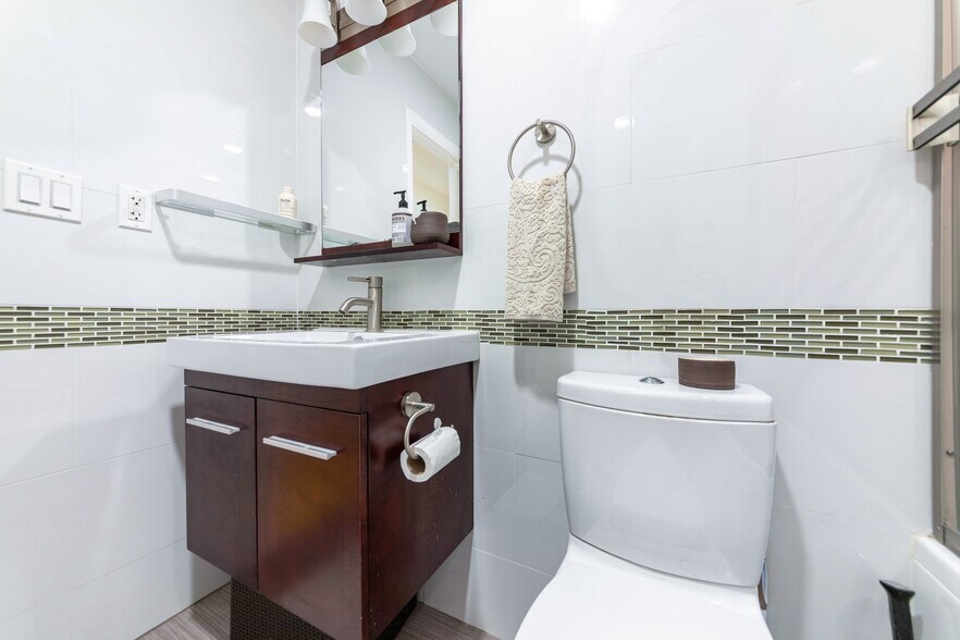 Building Photo - 1255 10th St