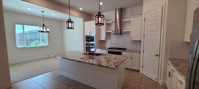 Building Photo - Next Gen Home with main house and guess unit in Spring lake Area