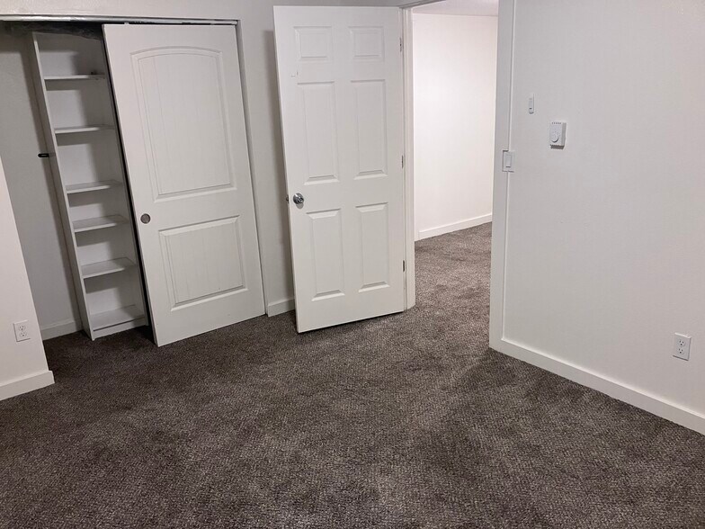 Building Photo - 321 NE 162nd Ave