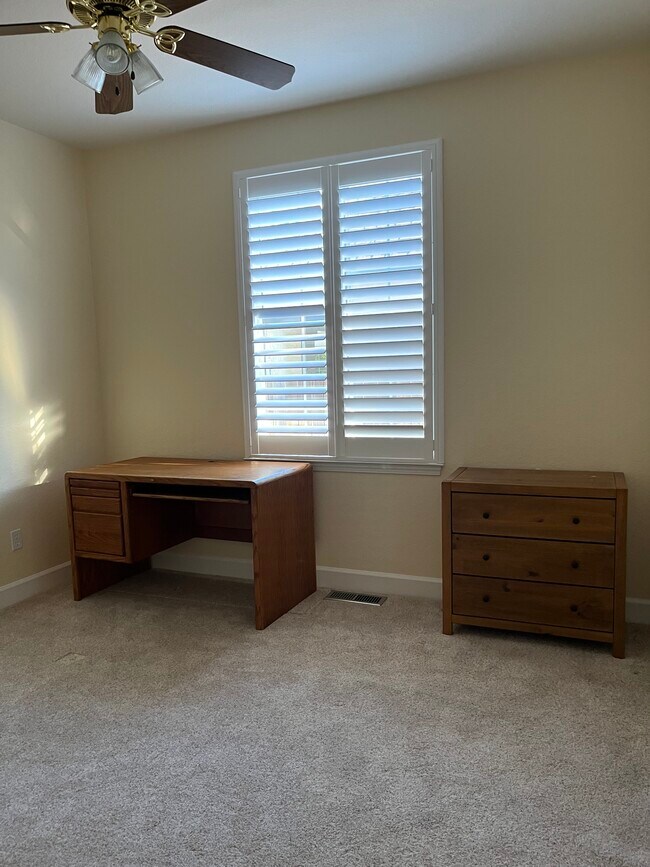Building Photo - 2472 Chardonnay Dr