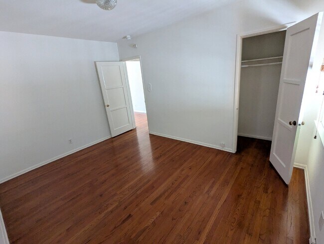 Building Photo - 3351 Caroline Ave