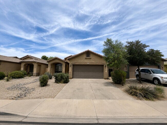 Building Photo - 44812 Paraiso Ln