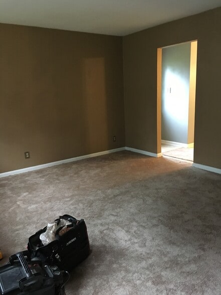 Livingroom - 107 Rockbridge Rd