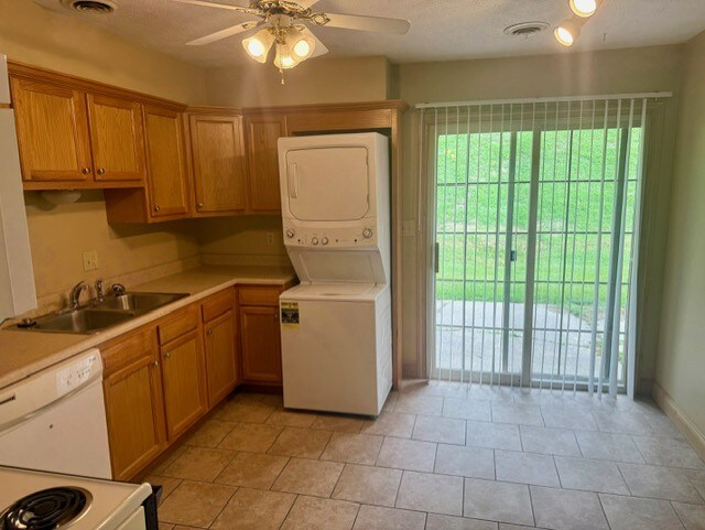 Building Photo - 1616 Spring Valley Dr