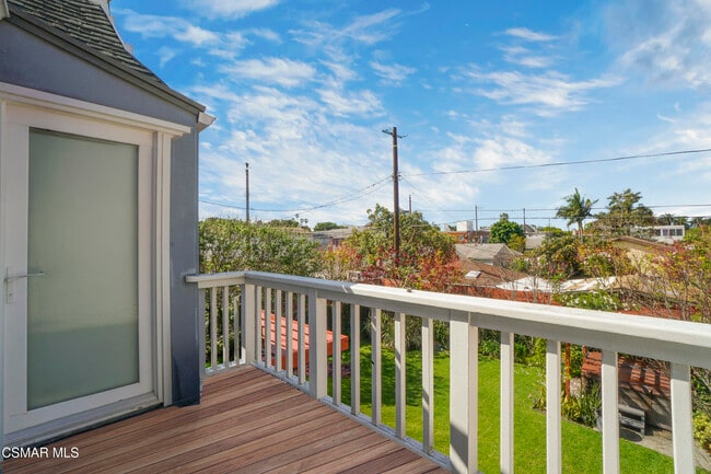 Building Photo - 3783 Stewart Ave