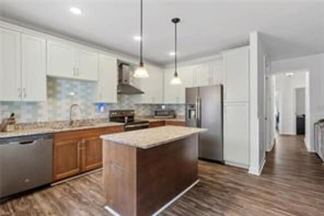 Building Photo - Coastal Villas by the Bay!