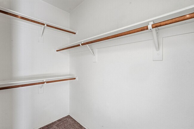 Building Photo - Gated Community, close to 101 and Arrowhead!