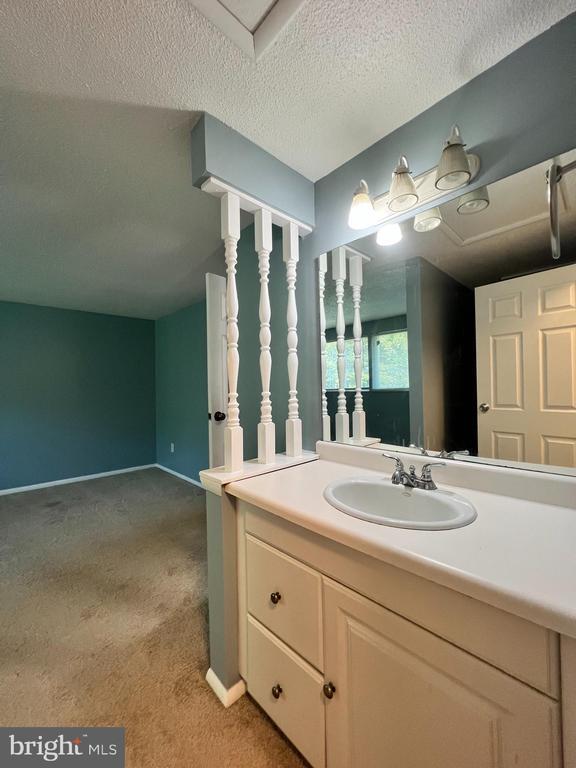 Building Photo - 8156 Dark Den Cir