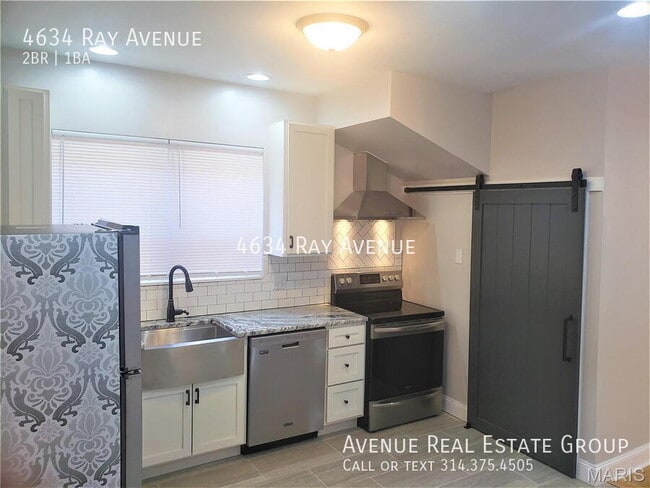 Building Photo - 4634 Ray Ave