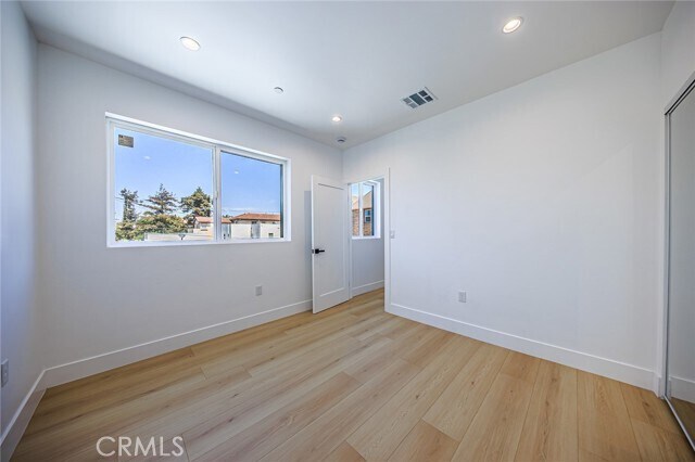 Building Photo - 1261 S Longwood Ave