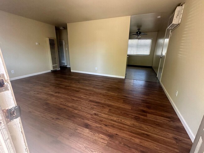 Building Photo - 871 El Cerrito Way