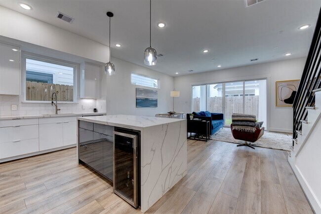 Building Photo - 3517 McIlhenny St