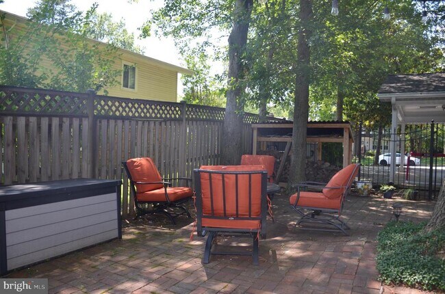 Building Photo - 8705 Yardley Dr