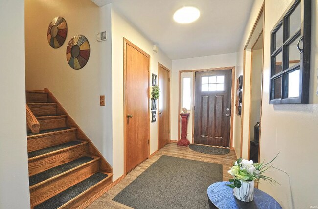 Building Photo - 11044 River Oaks Ln E