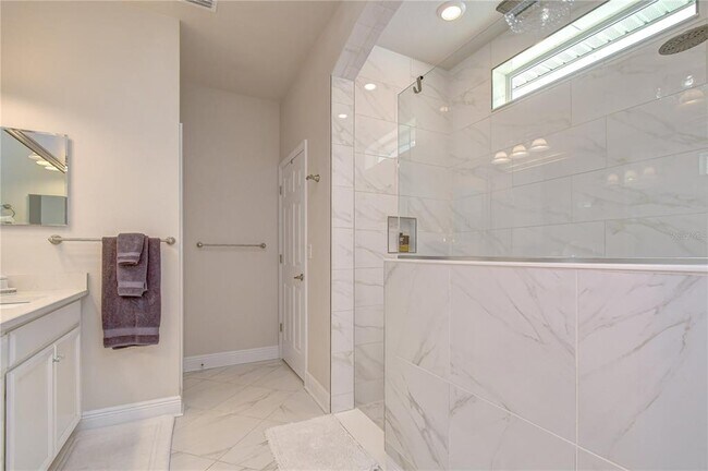 Building Photo - 15371 Caravan Ave