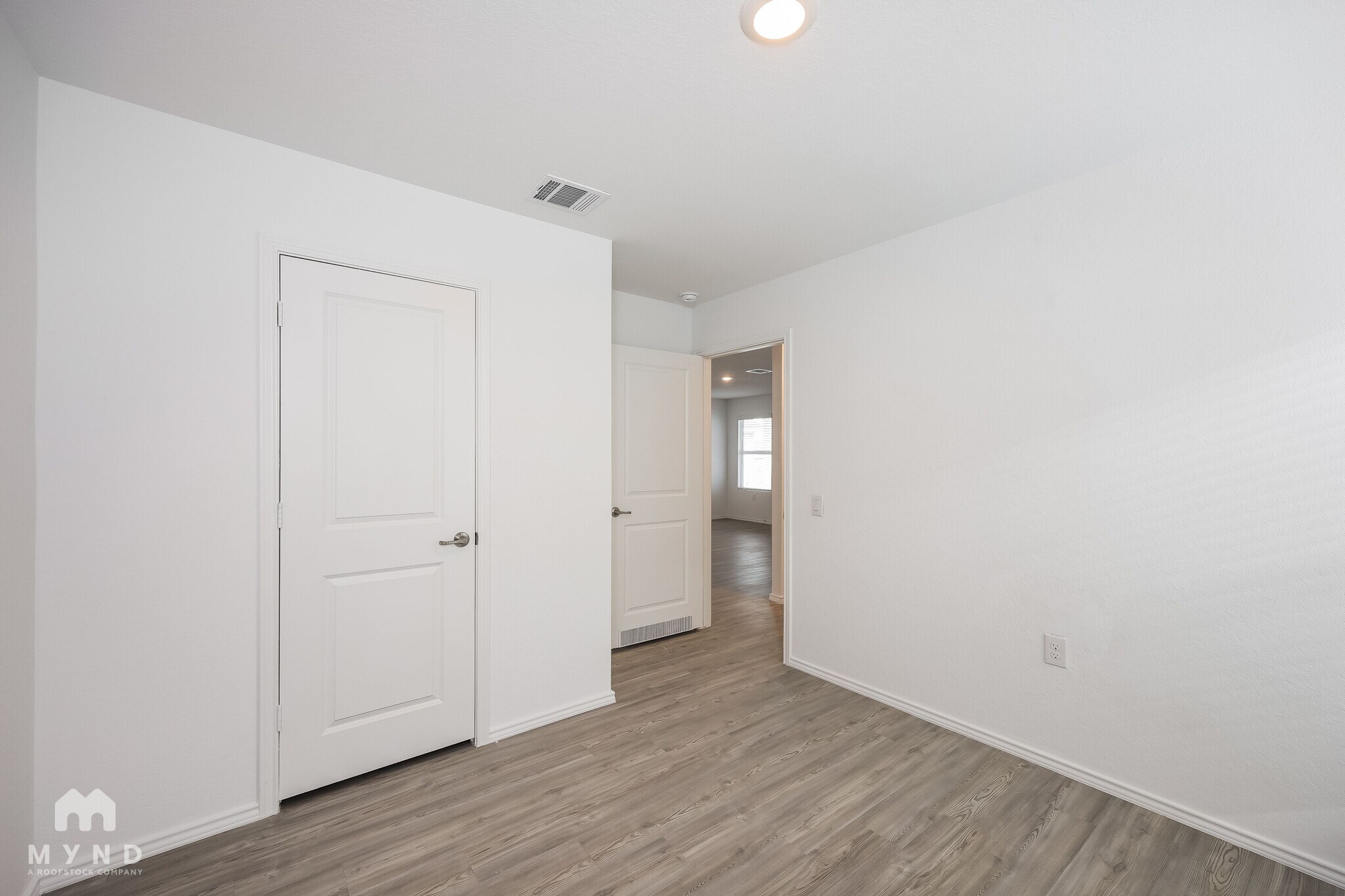 Building Photo - 939 Cook Bnd