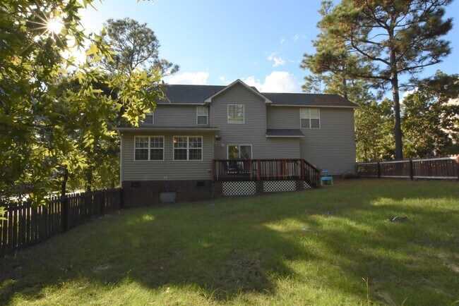 Building Photo - 65 Lone Pine Trail