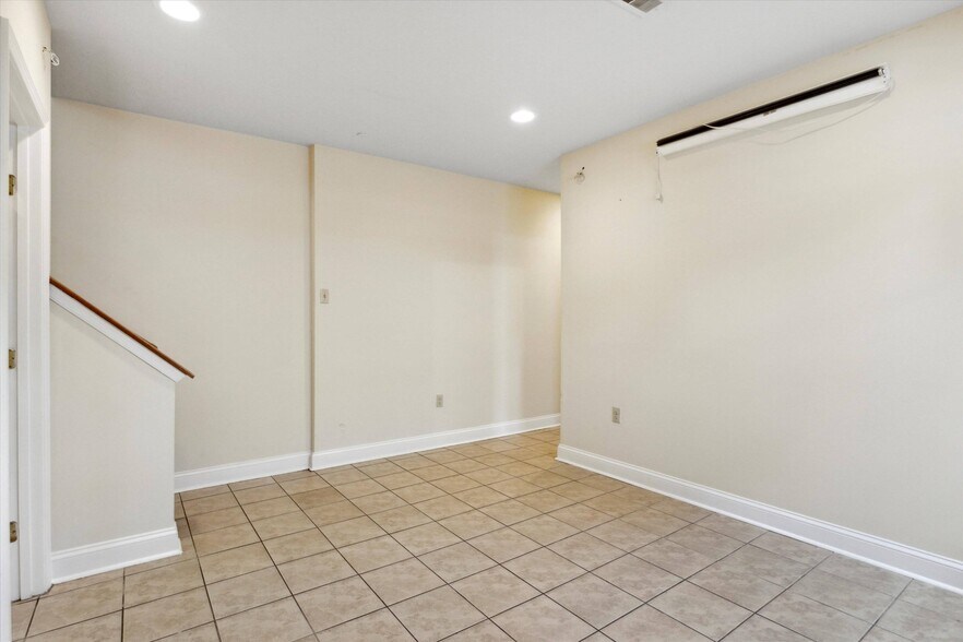 Building Photo - 1935 N 18th St