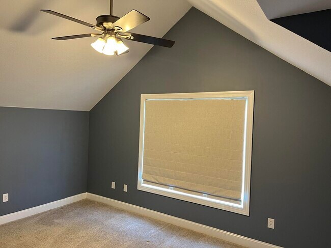 Building Photo - 209 Hidden Meadow Dr