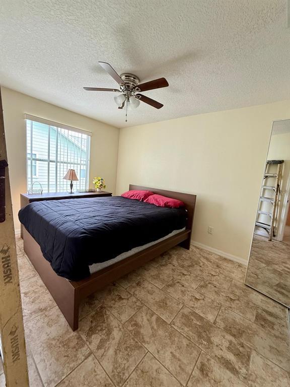 Building Photo - 8705 Knightsbridge Ct