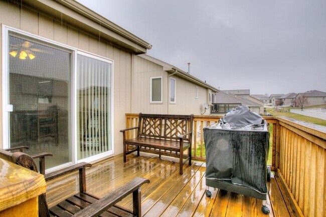 Building Photo - 4613 Springview Dr