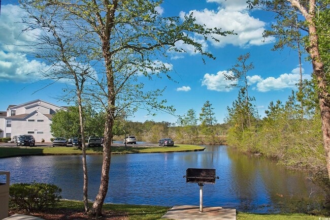 Building Photo - 2269J Essex Dr