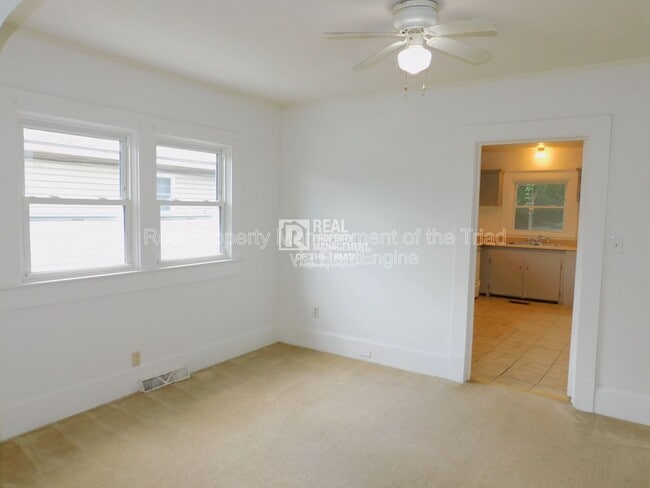 Building Photo - 1407 Gorrell St