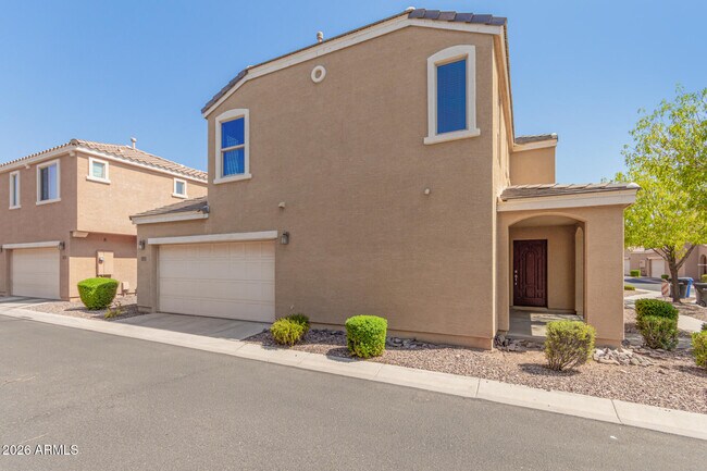 Building Photo - 2261 S Ponderosa Dr